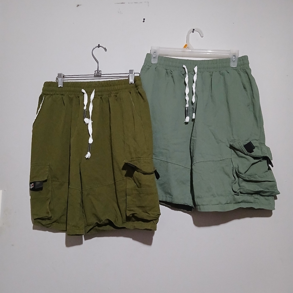 Men's Green Cargo Shorts. Buying 2 Pair NWOT. Size 30X8 - Picture 2 of 16